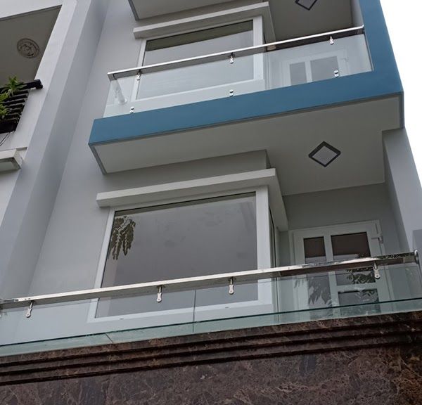 Vách Kính Lấy Sáng Cho Nhà 