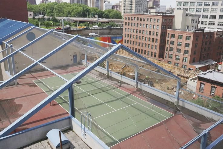mái che sân pickleball lấy sáng