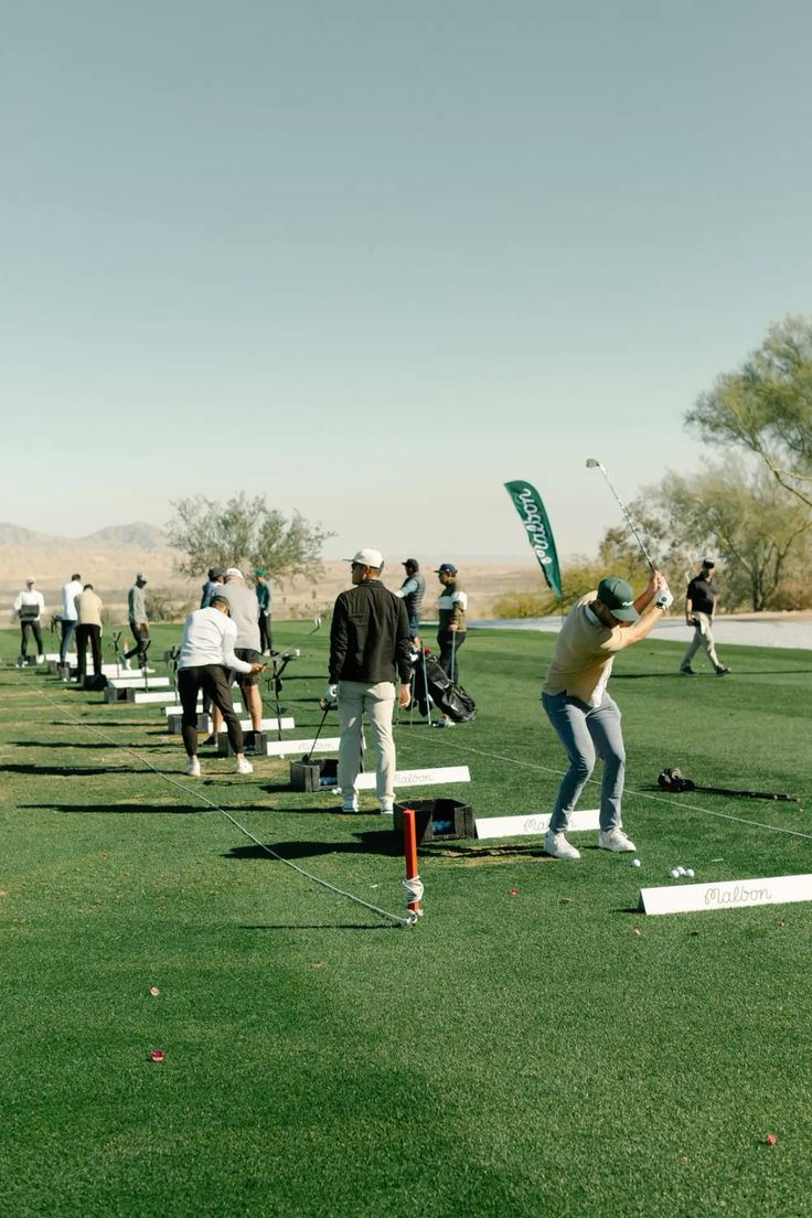 bãi tập phát bóng golf